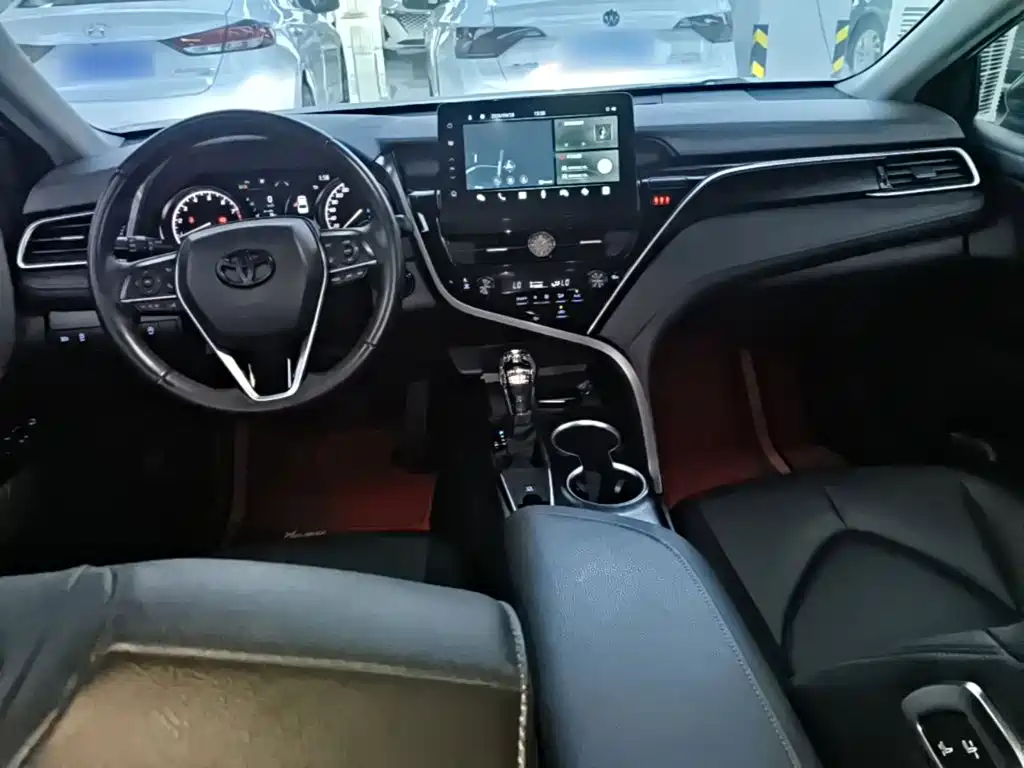 Toyota Camry — миниатюра 10