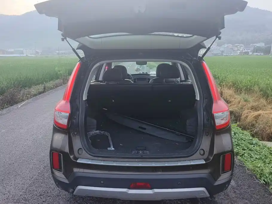 Geely Vision X6 — миниатюра 4