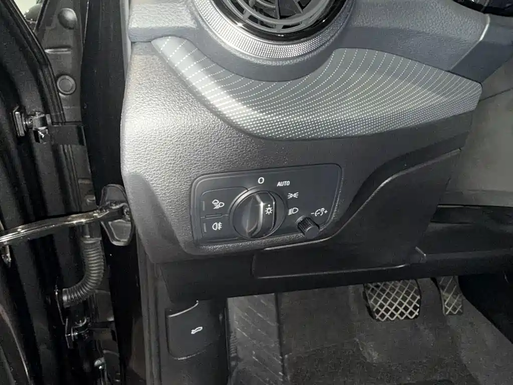 Audi Q2L — миниатюра 11