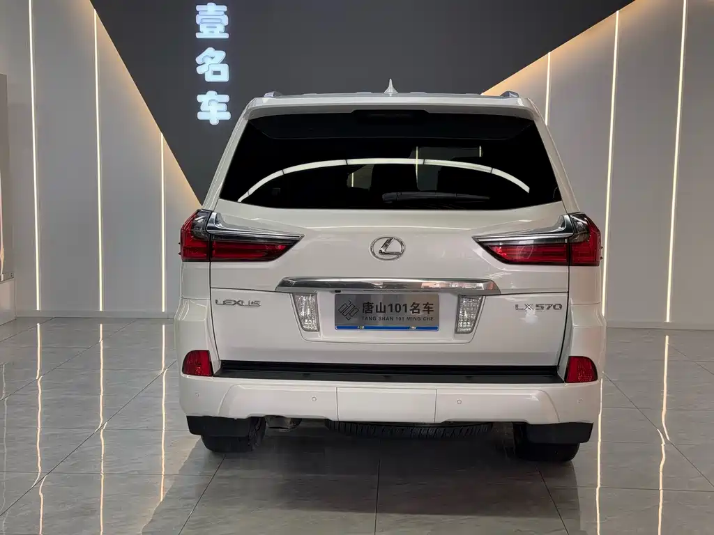 Lexus LX — миниатюра 8