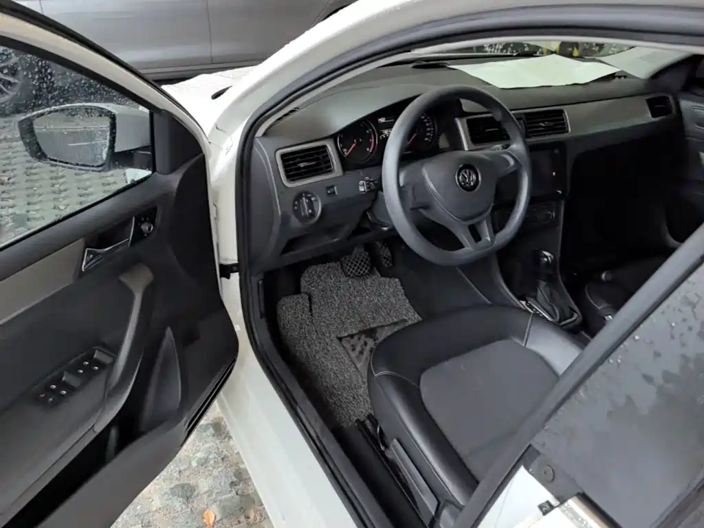 Volkswagen Santana — миниатюра 16