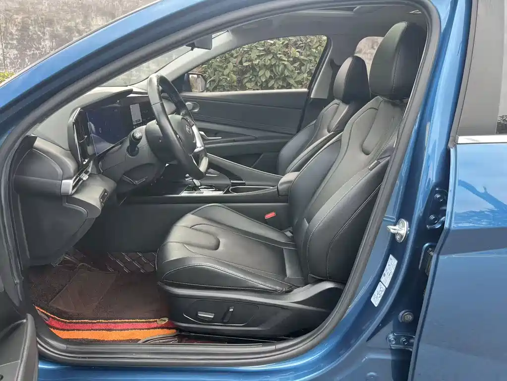 Hyundai Elantra — миниатюра 4