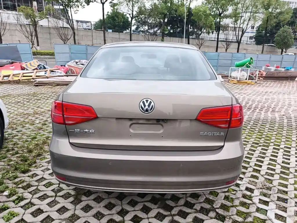 Volkswagen Sagitar — миниатюра 6