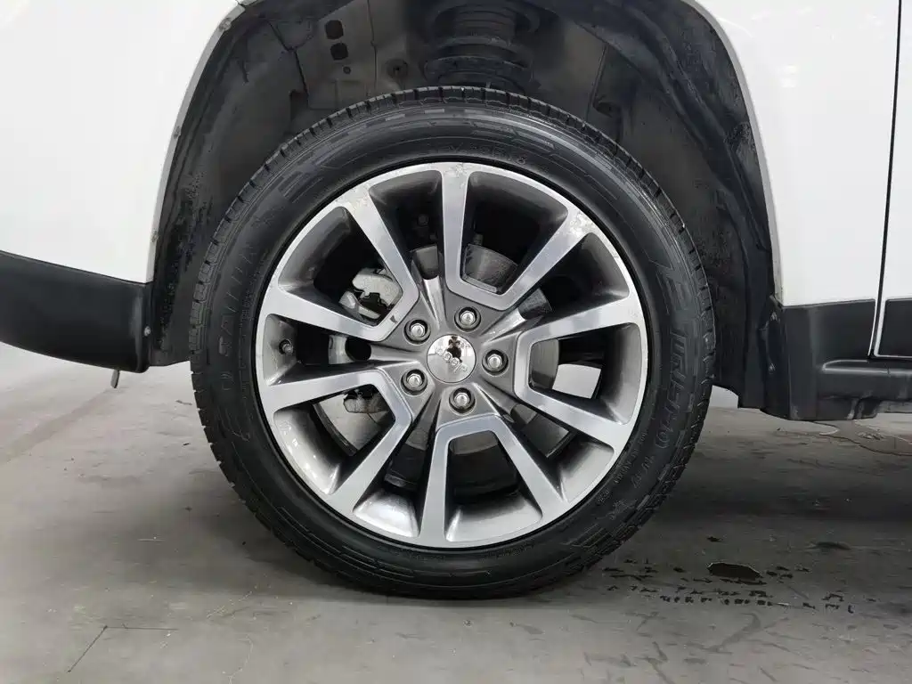 Jeep Compass (Import) — миниатюра 17