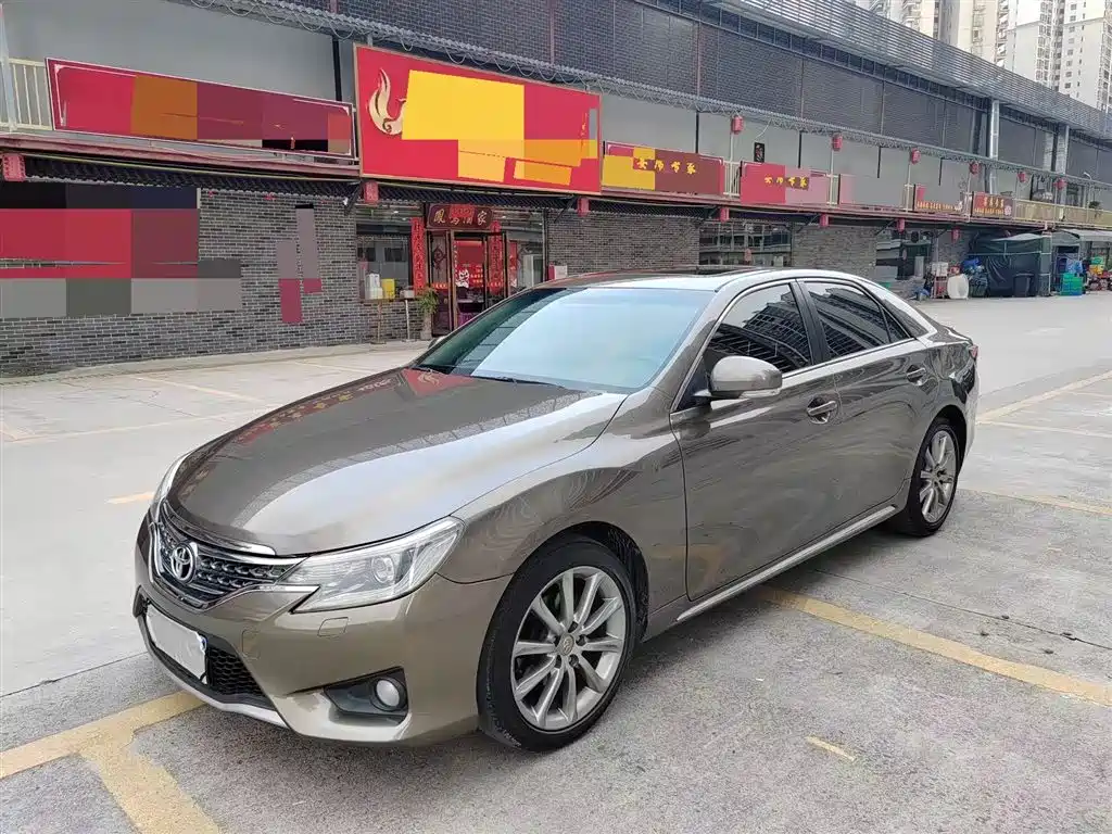 Купить Toyota Reiz