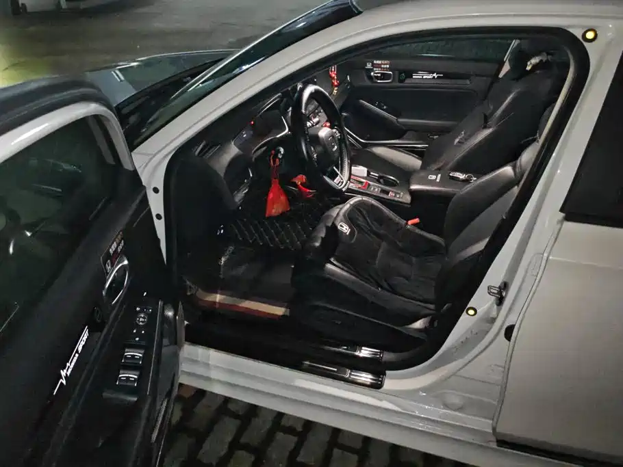 Honda Civic — миниатюра 9