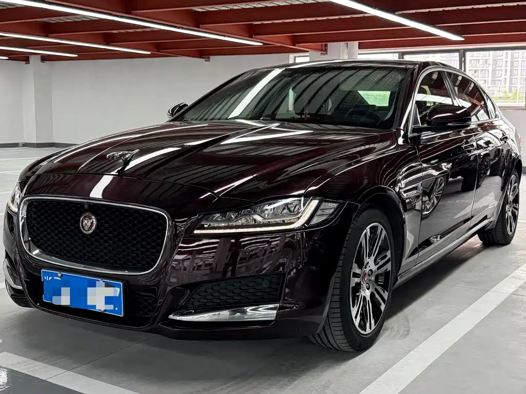 Jaguar XFL