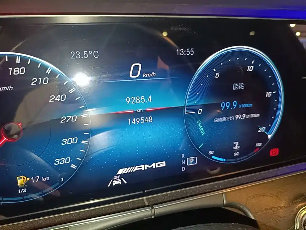 Mercedes-Benz E-Class — миниатюра 12