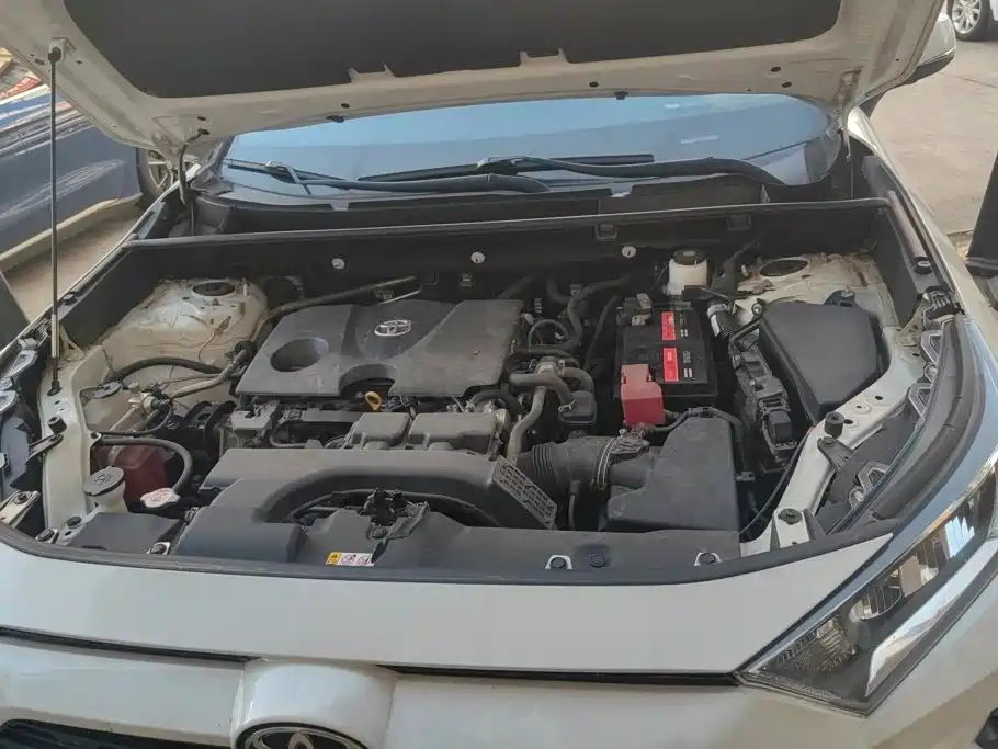 Toyota RAV4 — миниатюра 10