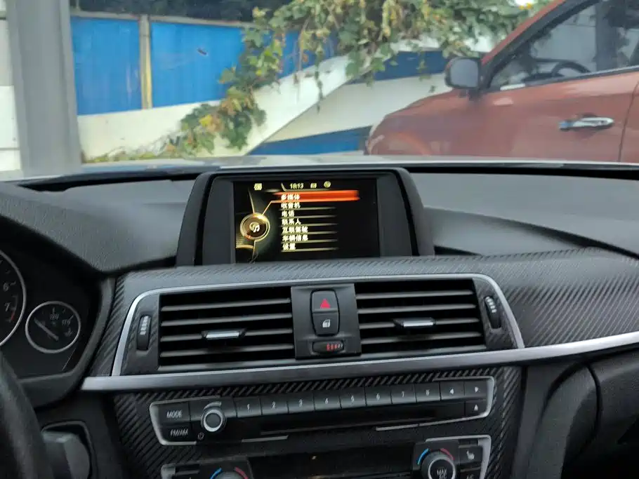 BMW 3 Series — миниатюра 13