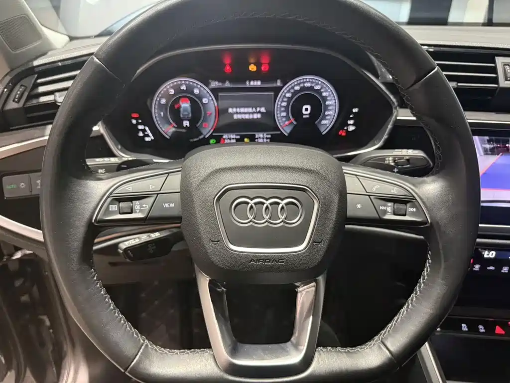 Audi Q3 — миниатюра 12