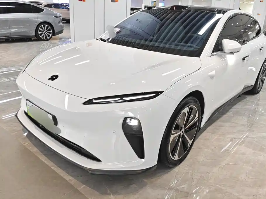 NIO ET5T