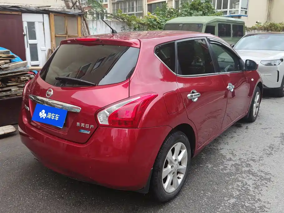Nissan Tiida — миниатюра 3