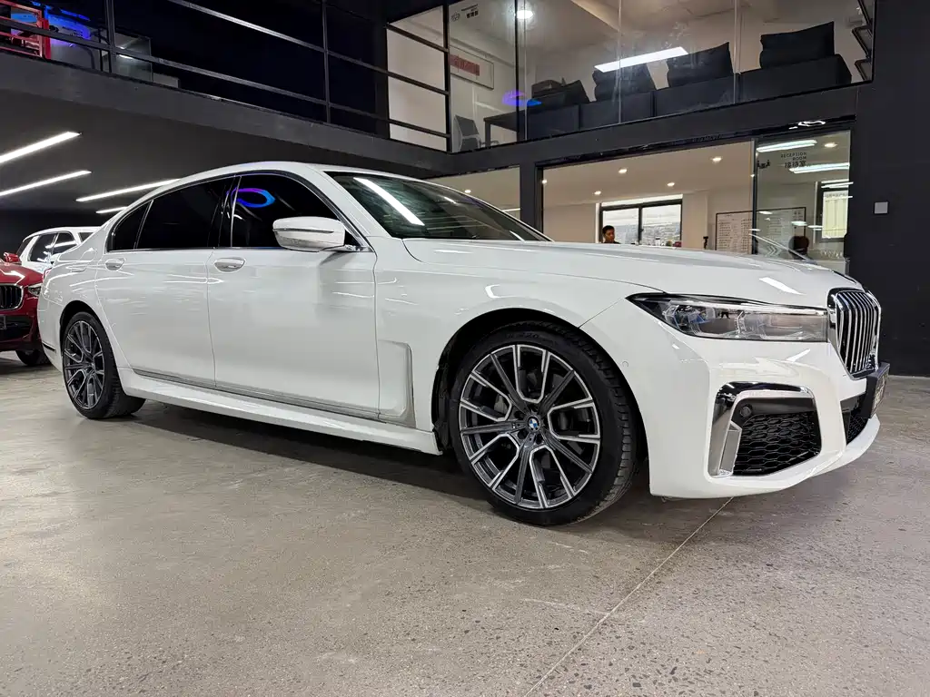 BMW 7 Series 7 2016 730Li Lead