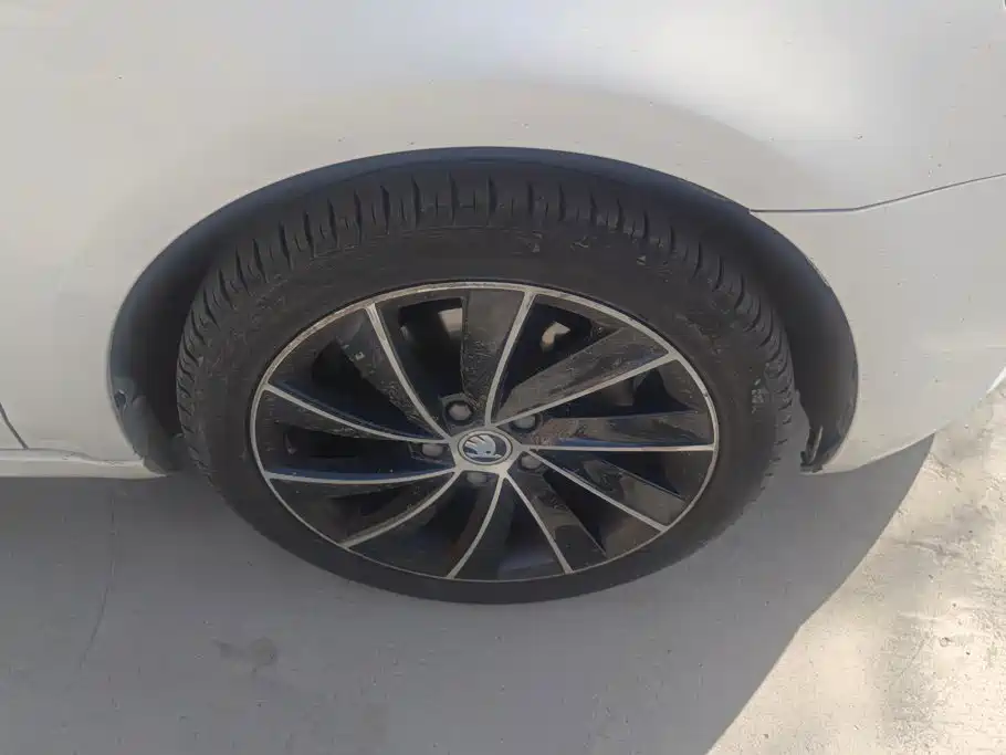 Skoda Octavia — миниатюра 6