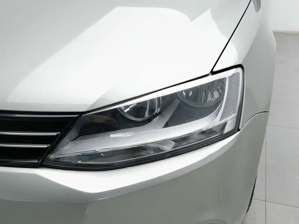 Volkswagen Sagitar — миниатюра 7