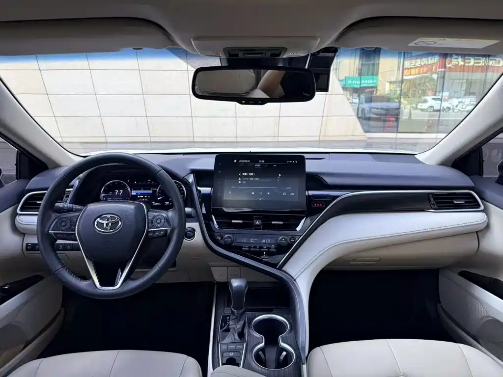 Toyota Camry — миниатюра 7
