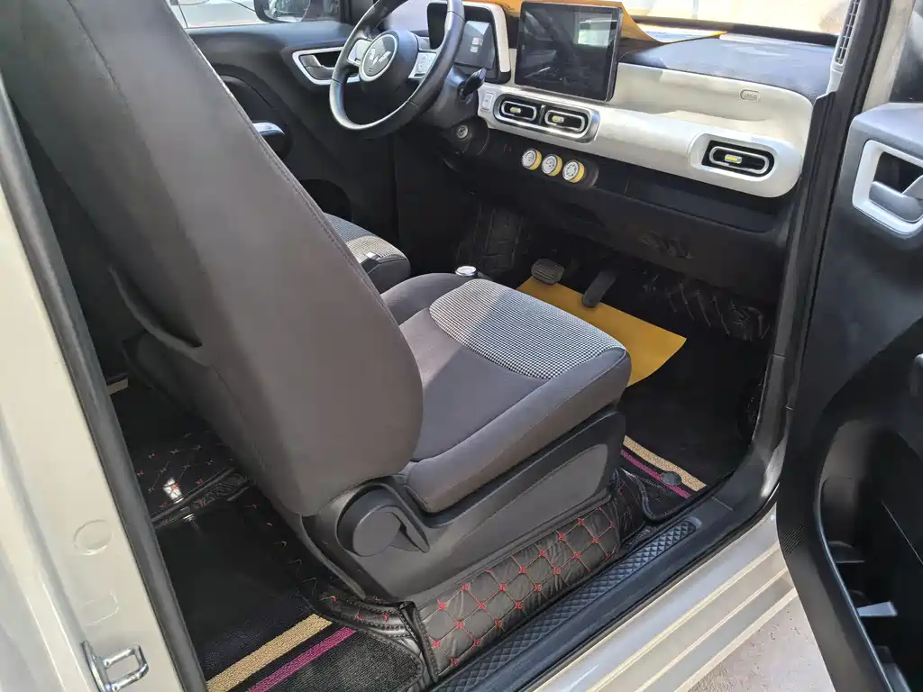 Wuling MINIEV — миниатюра 10