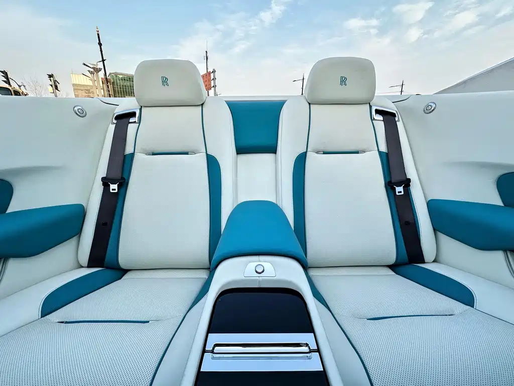 Rolls-Royce Dawn — миниатюра 16