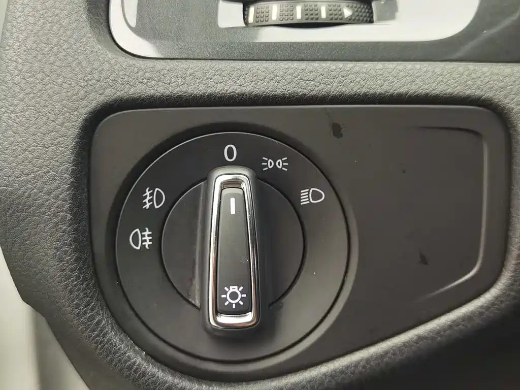 Volkswagen Golf — миниатюра 21