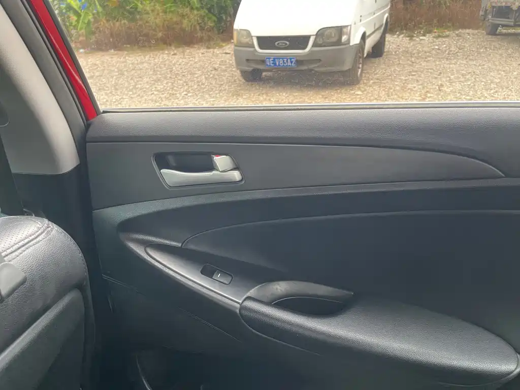 Hyundai Sonata — миниатюра 22
