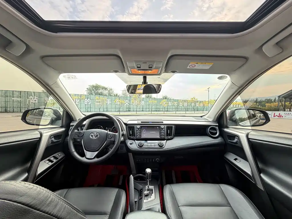 Toyota RAV4 — миниатюра 15