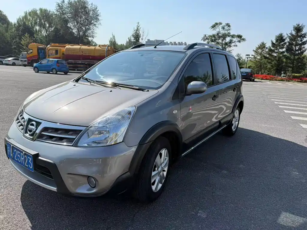 Nissan Livina — миниатюра 3