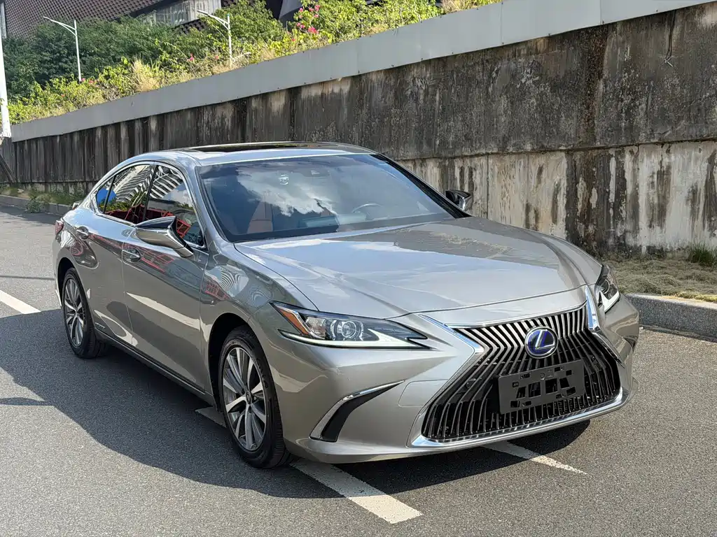 Lexus ES — миниатюра 3