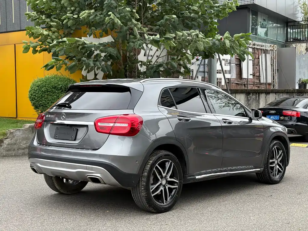Mercedes-Benz GLA — миниатюра 11