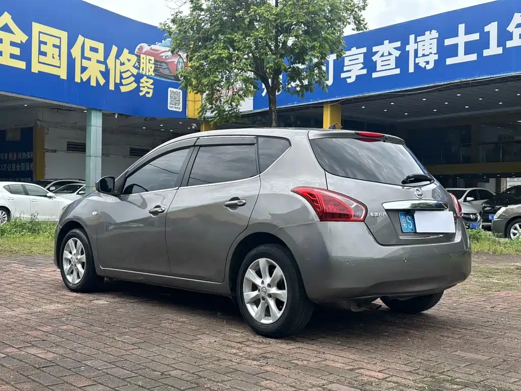 Nissan Tiida — миниатюра 10