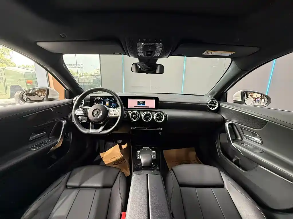 Mercedes-Benz A-Class — миниатюра 9