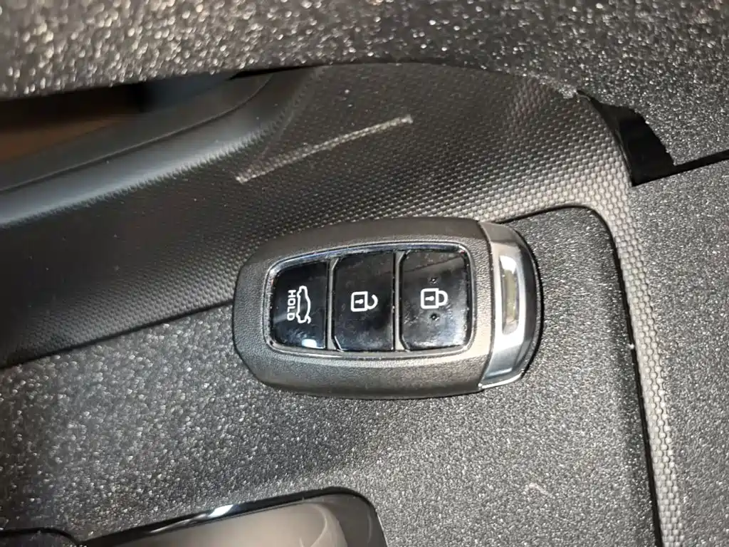 Hyundai Elantra — миниатюра 9