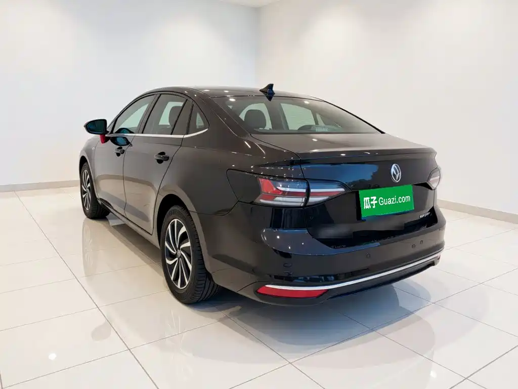 Volkswagen Lavida — миниатюра 4