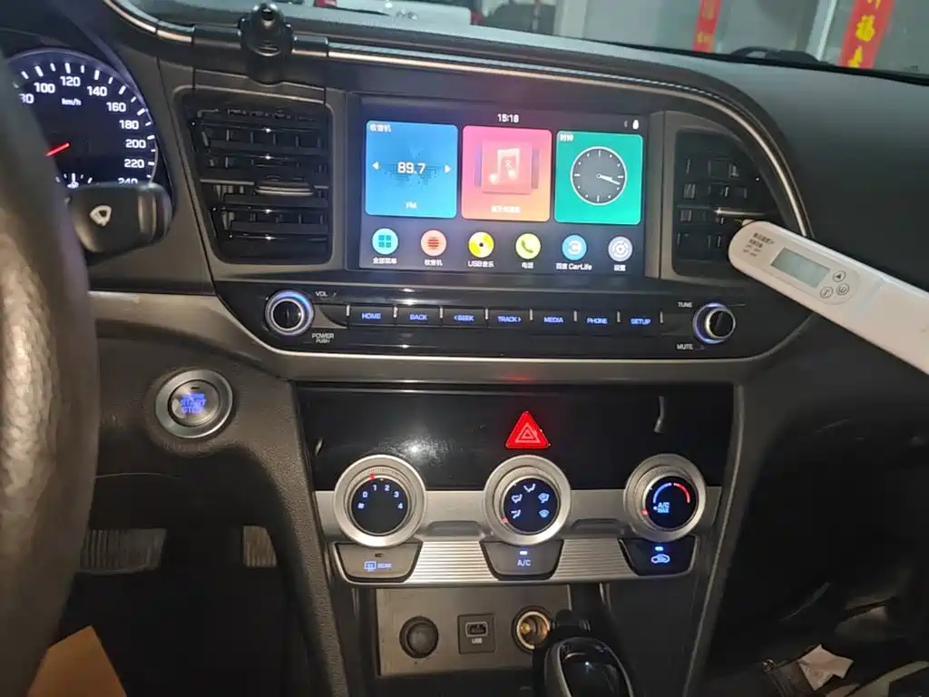 Hyundai Elantra — миниатюра 13