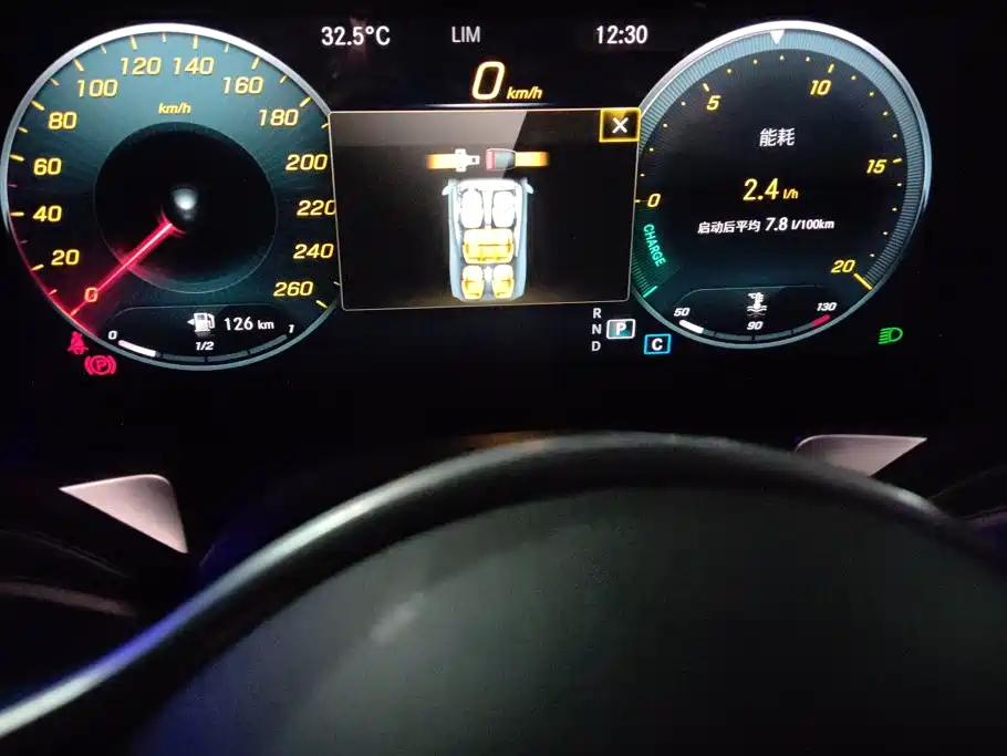 Mercedes-Benz GLB — миниатюра 14