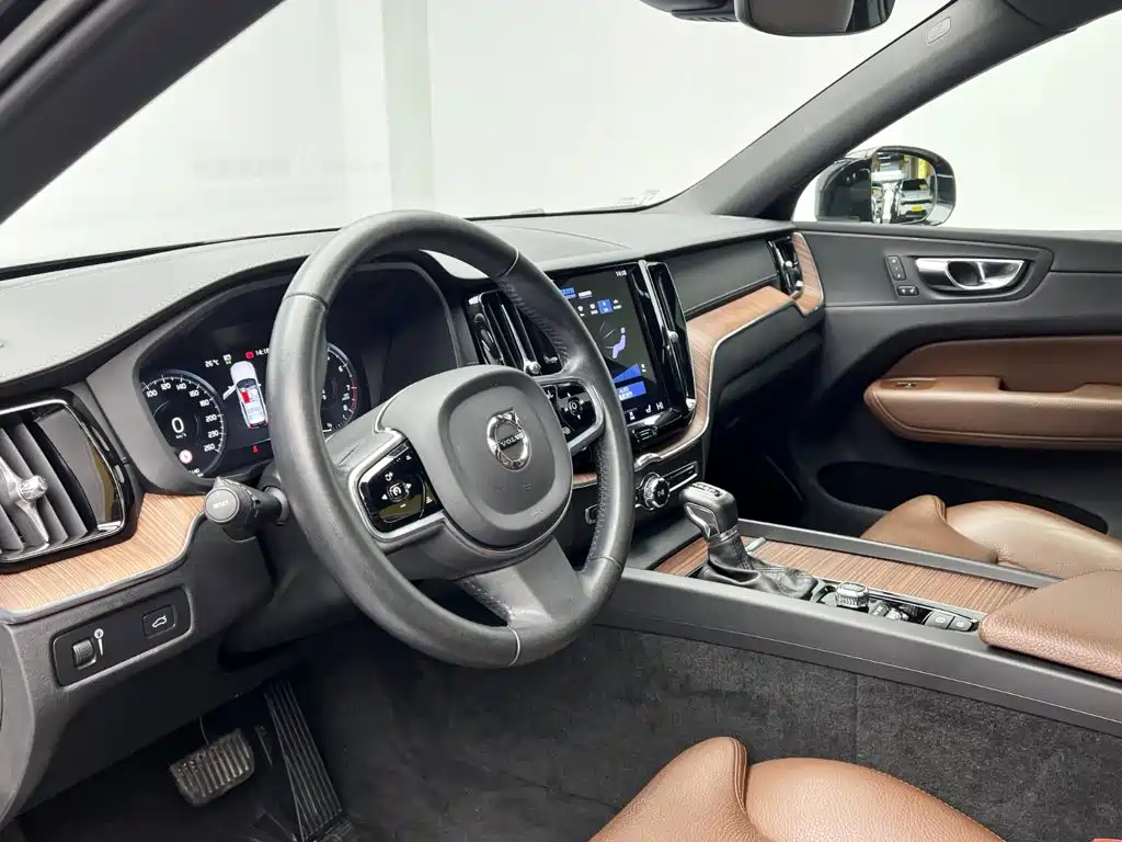 Volvo XC60 — миниатюра 13