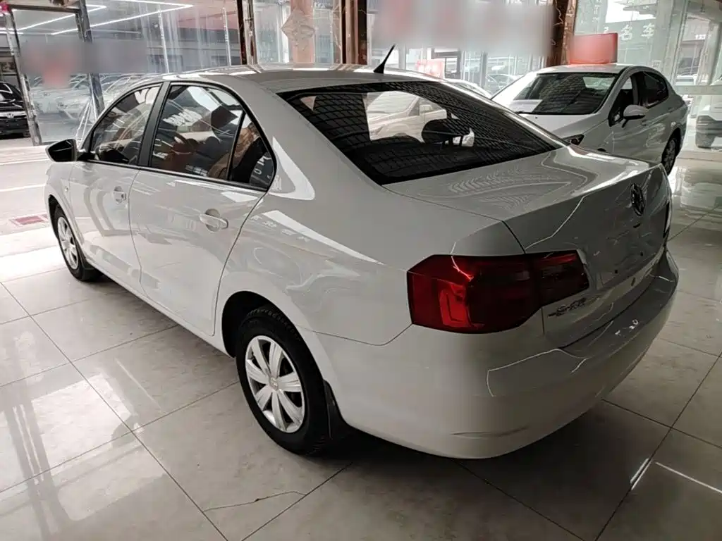 Volkswagen Jetta — миниатюра 5