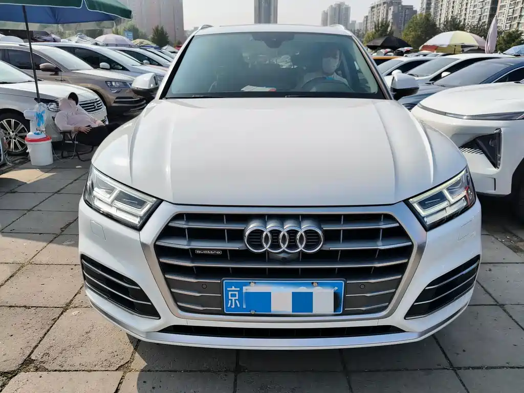 Audi Q5L — миниатюра 2