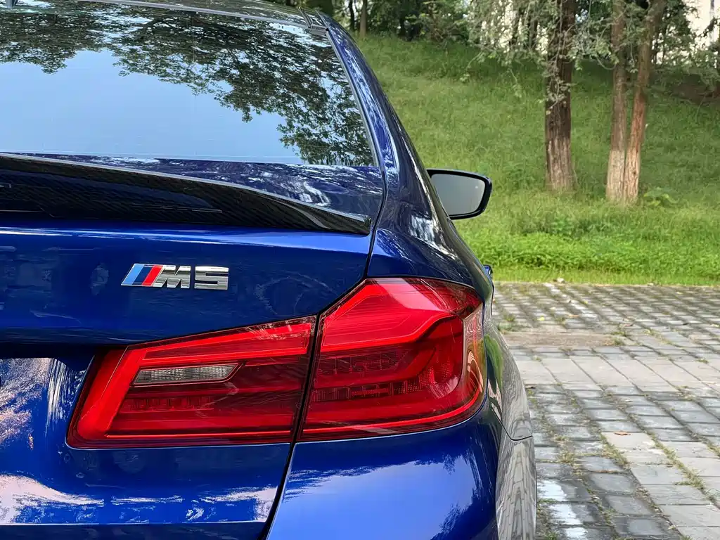 BMW M5 — миниатюра 21