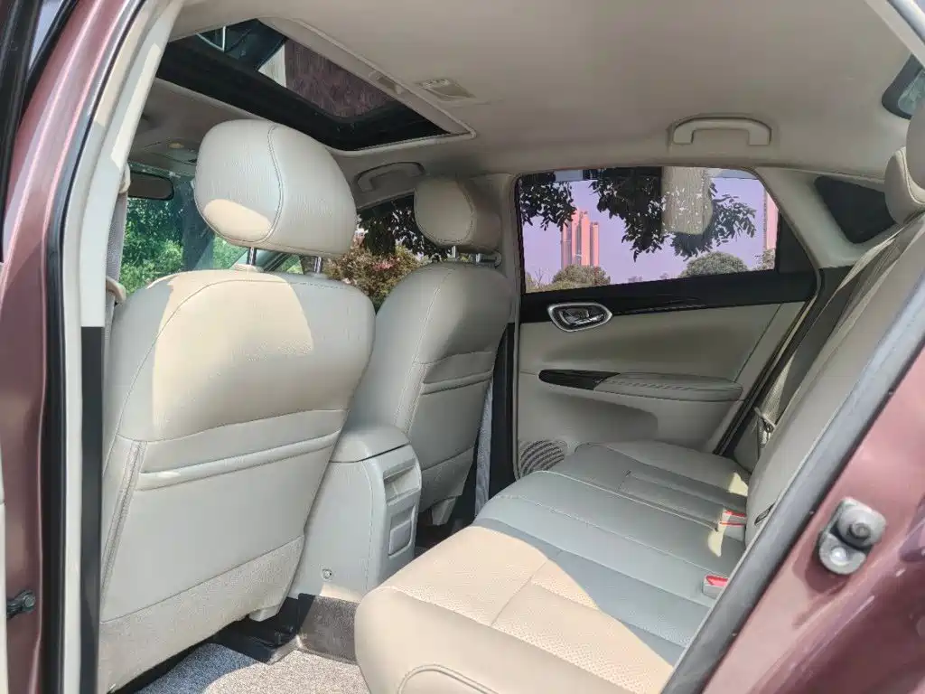 Nissan Sylphy — миниатюра 5