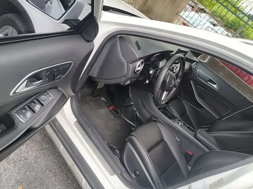 Mercedes-Benz GLA — миниатюра 16