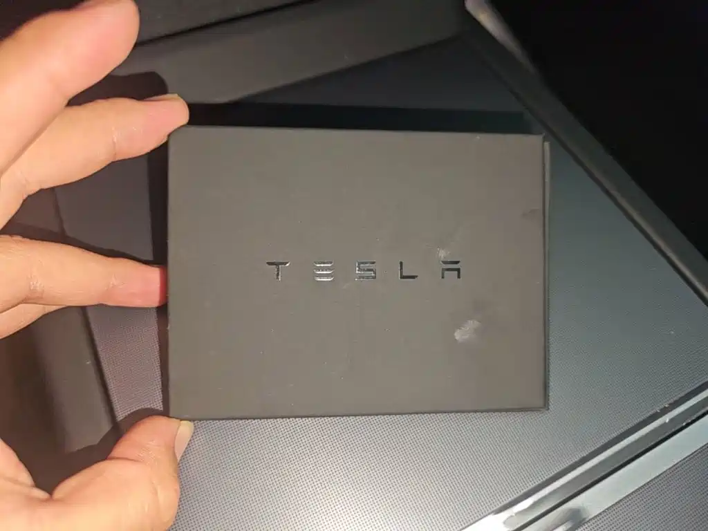 Tesla Model 3 — миниатюра 9