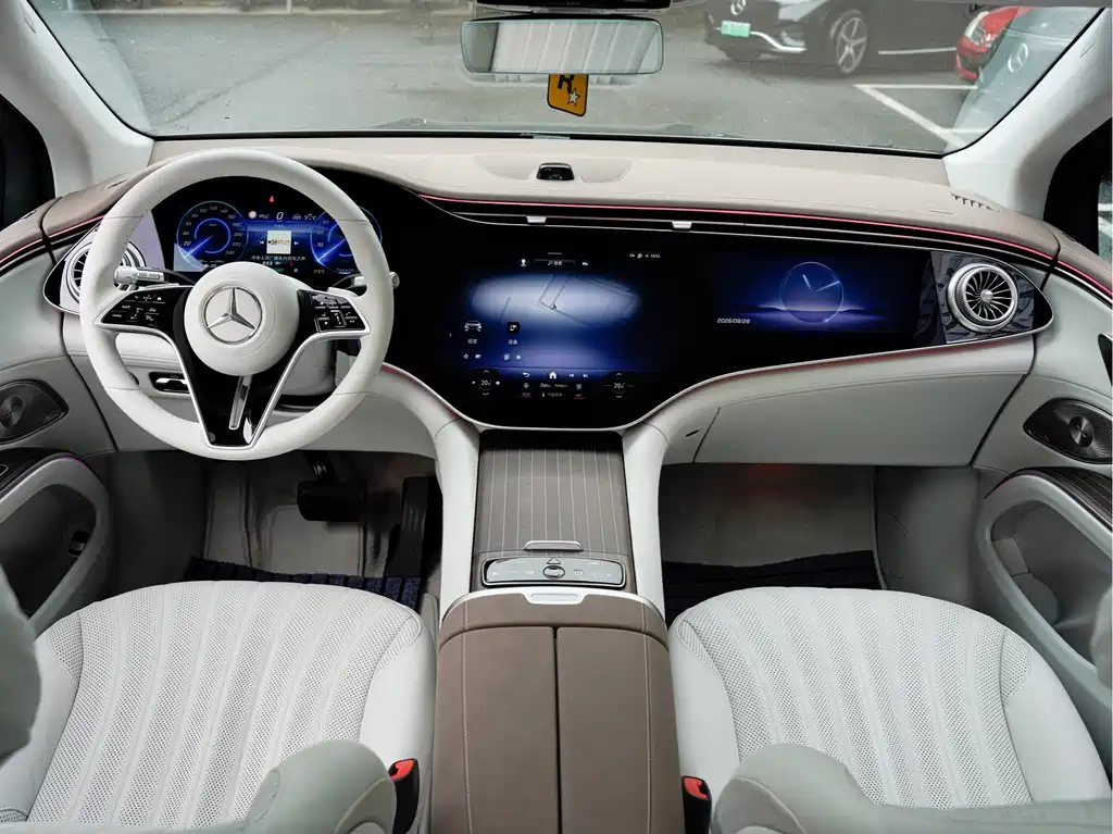 Mercedes-Benz EQS SUV — миниатюра 13