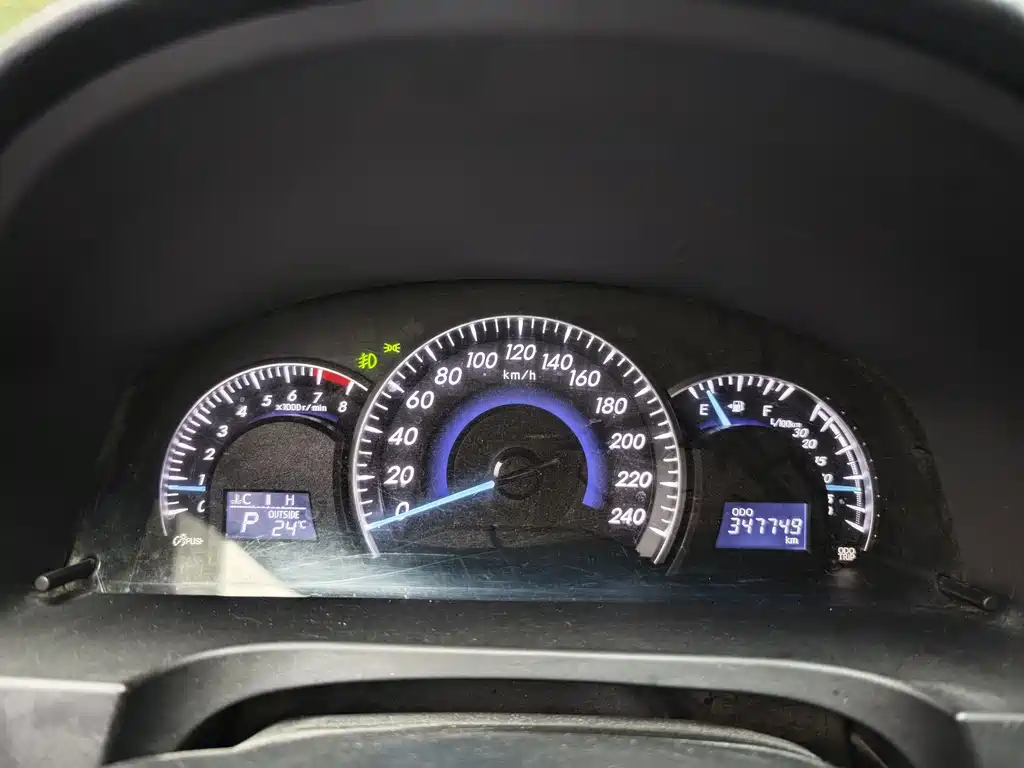 Toyota Camry — миниатюра 10