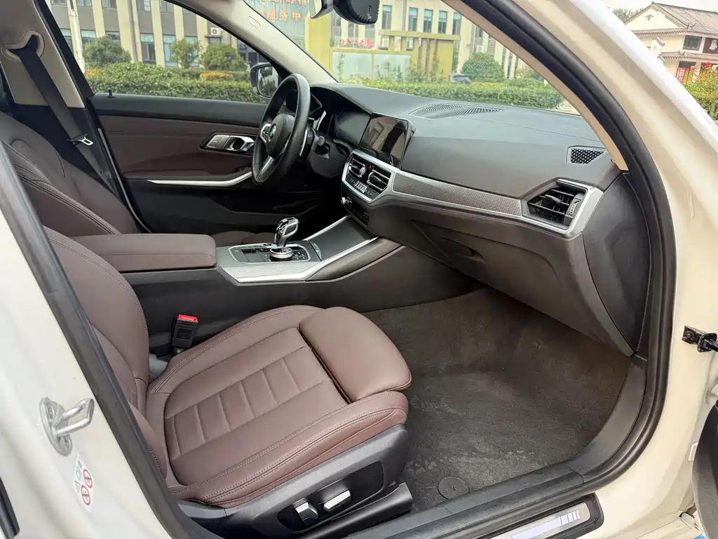 BMW 3 Series — миниатюра 12