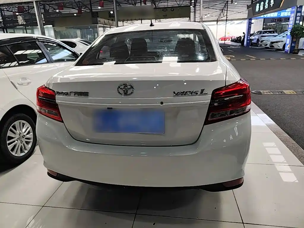 Toyota Yaris L — миниатюра 6