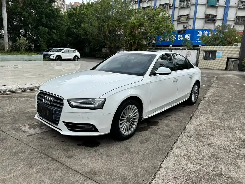 Audi A4L 2015