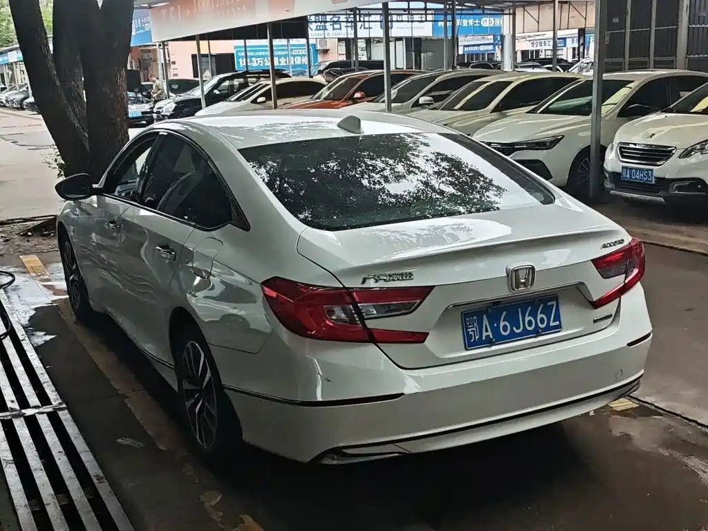 Honda Accord — миниатюра 8