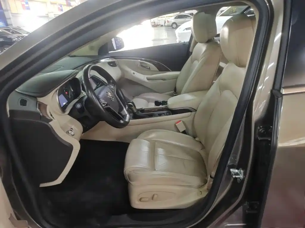Buick LaCrosse — миниатюра 15