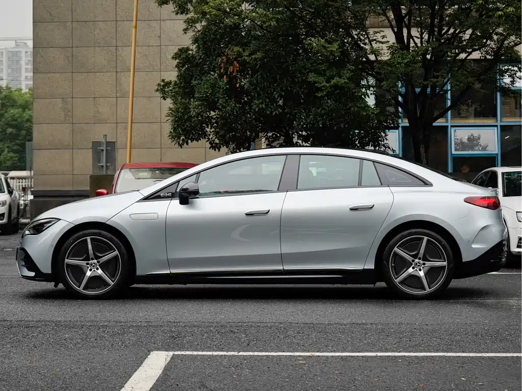 Mercedes-Benz EQE — миниатюра 3